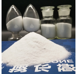 Should polyacrylamide powder or granules be used as a flocculant for farm wastewater treatment?