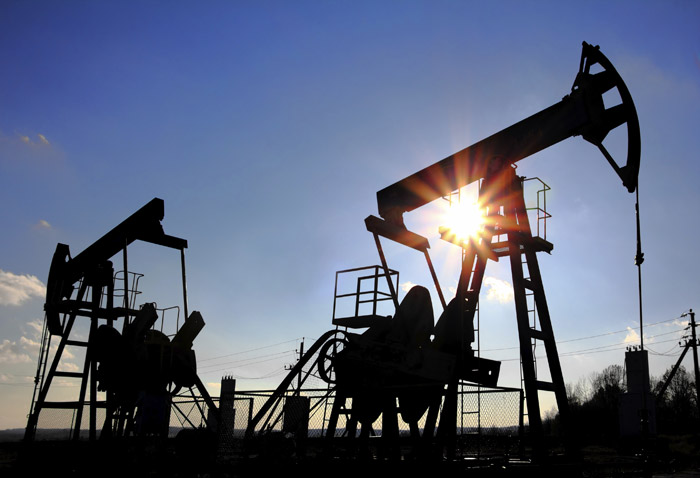 Polyacrylamide fracturing fluid for oilfield drilling